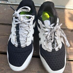 Under Armour boys baseball shoes